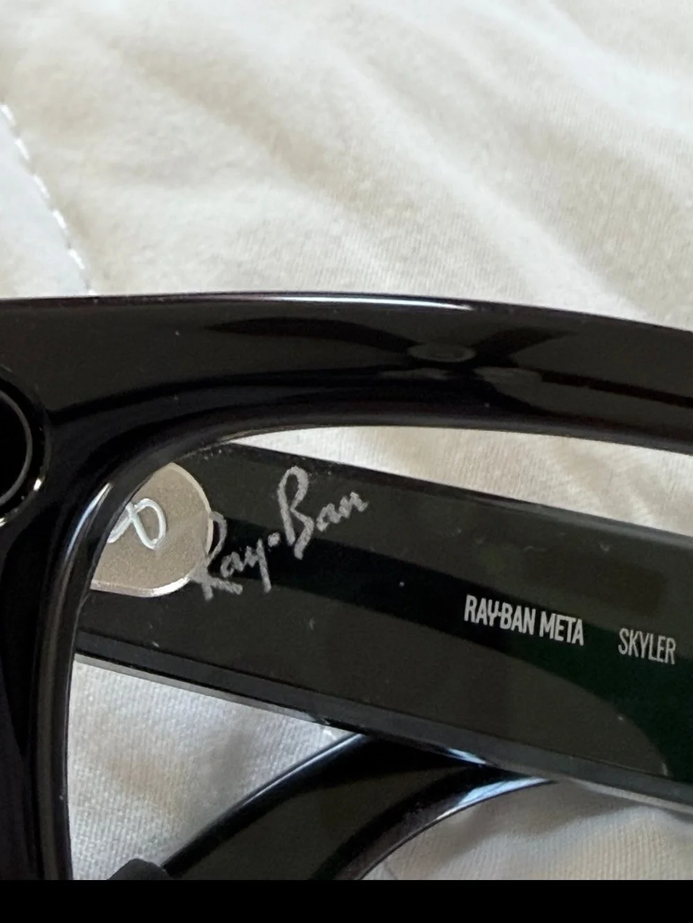 Ray-Ban Skyler Gen 2 Sunglasses - Black Frame with Purple Lenses - Picture 3 of 5